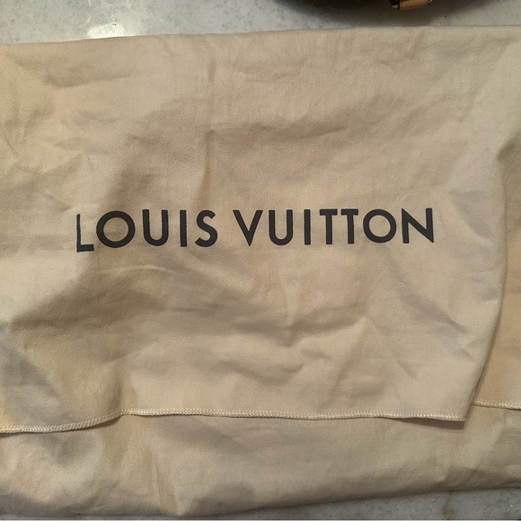 Louis Vuitton Monogram Bumbag, rare condition with light vachetta leather! - Picture 10 of 14